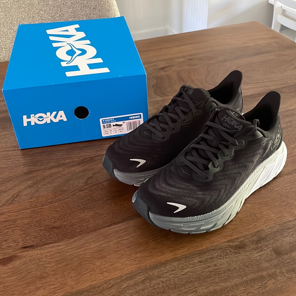Hoka Arahi 6